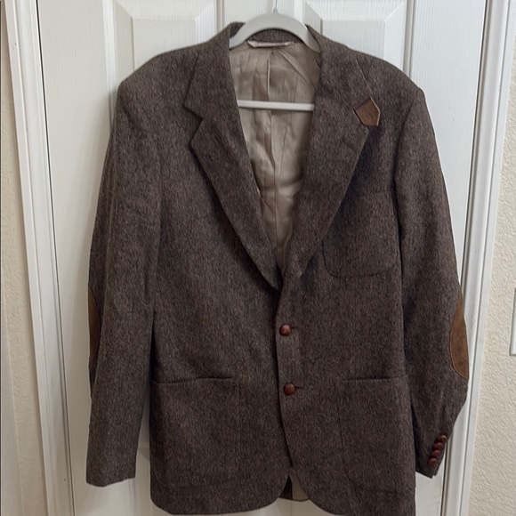 The Tailored Sportsman Brown Tweed Blazer with Tan Accents